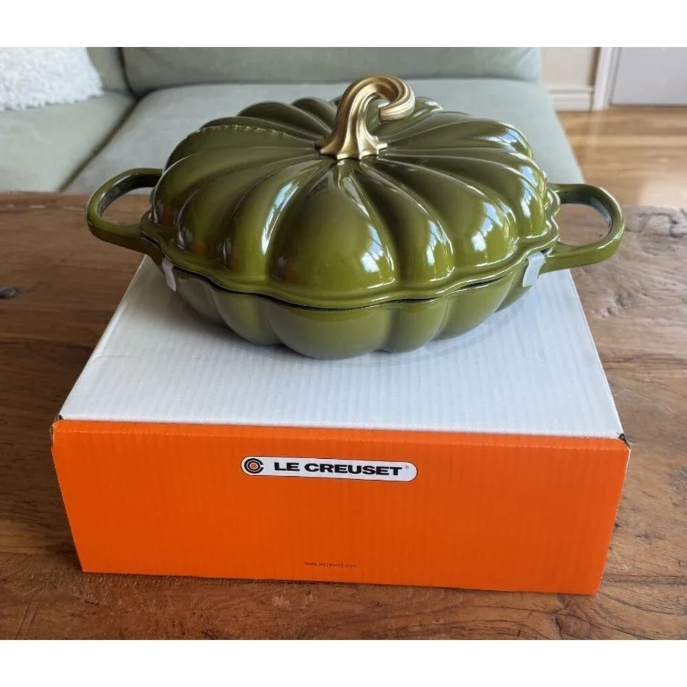 Le Creuset Pumpkin Shallow Casserole Braiser 2.75 qt 11 in Olive Green NEW